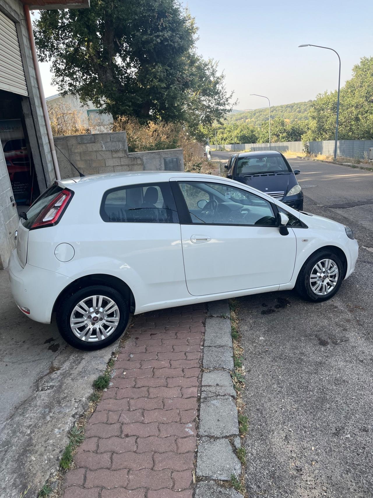 Fiat Punto 1.3 MJT II S&S 85 CV 5 porte ECO Street