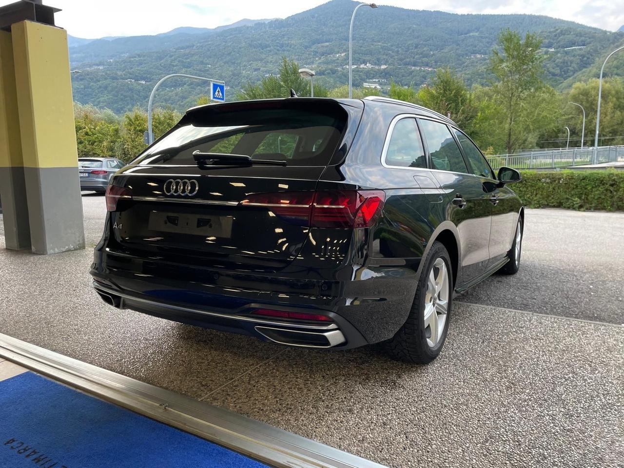 Audi A4 30 TDI/136 CV S tronic Business Advanced