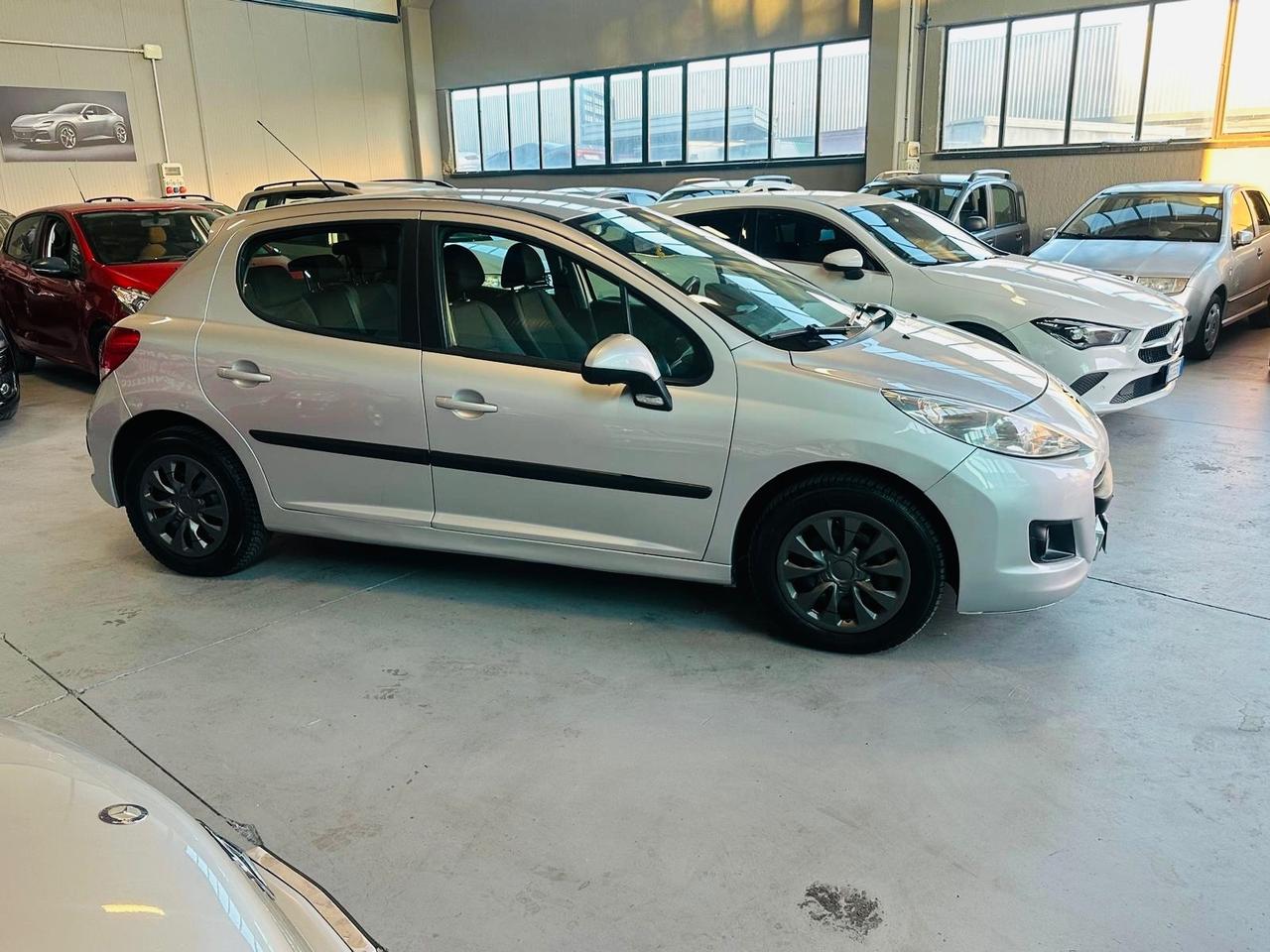Peugeot 207 1.4 8V 75CV 5p. X Line ECO GPL