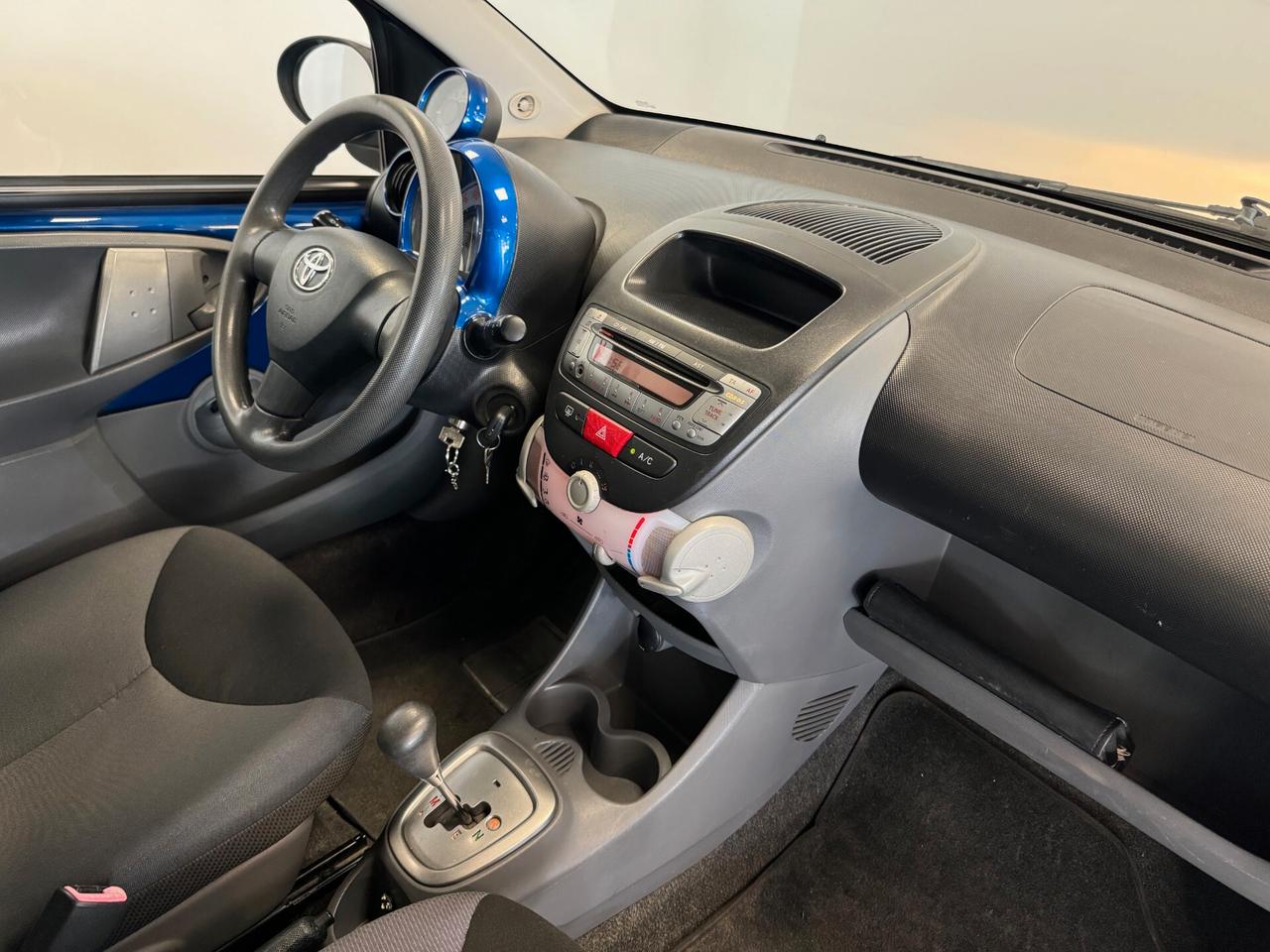 Toyota Aygo 1.0 12V VVT-i 5 porte AUTOMATICO 130.000 KM