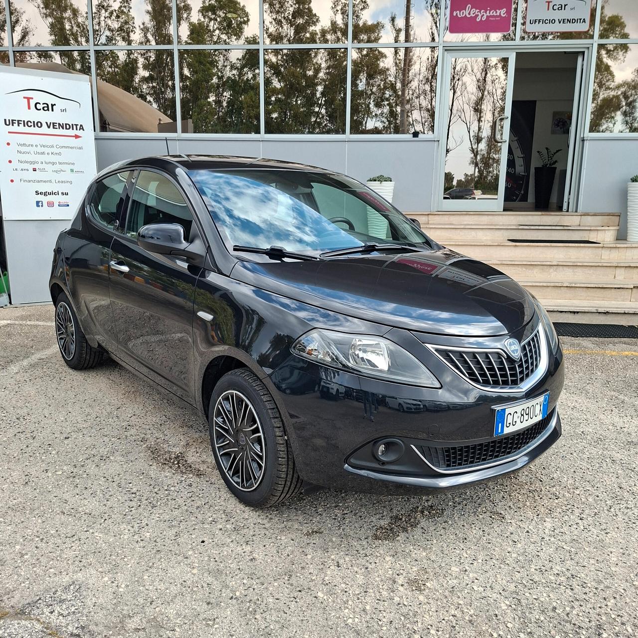 Lancia Ypsilon 1.0 Bz 70 Cv Hybrid Gold