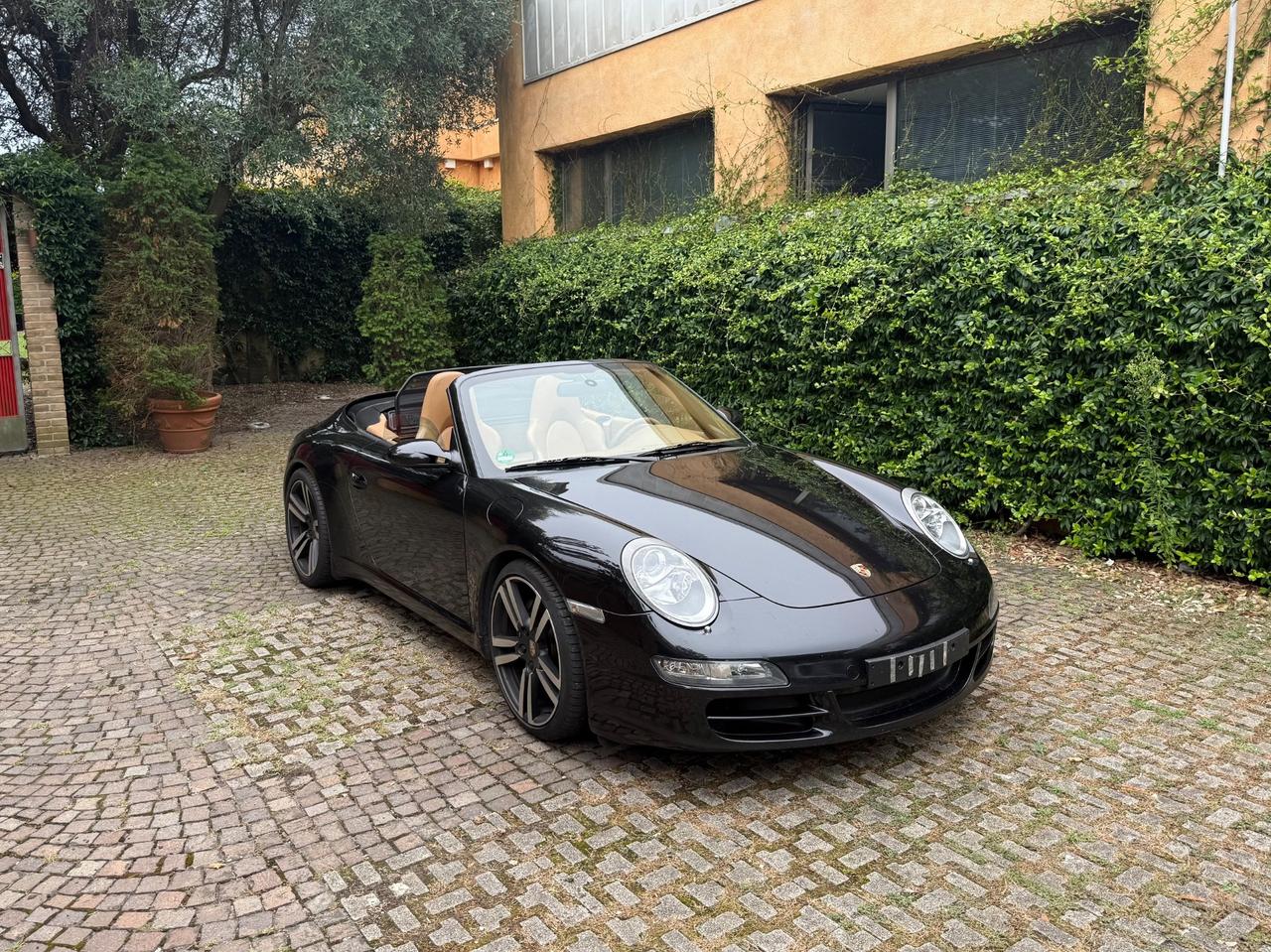 Porsche 911 Carrera Cabrio