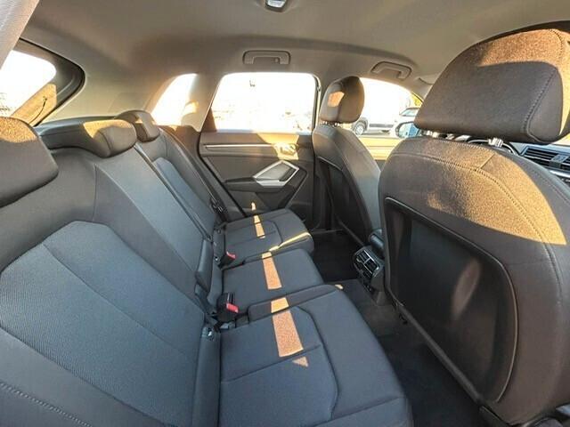 Audi Q3 35 TDI S tronic Business Advanced Quattro