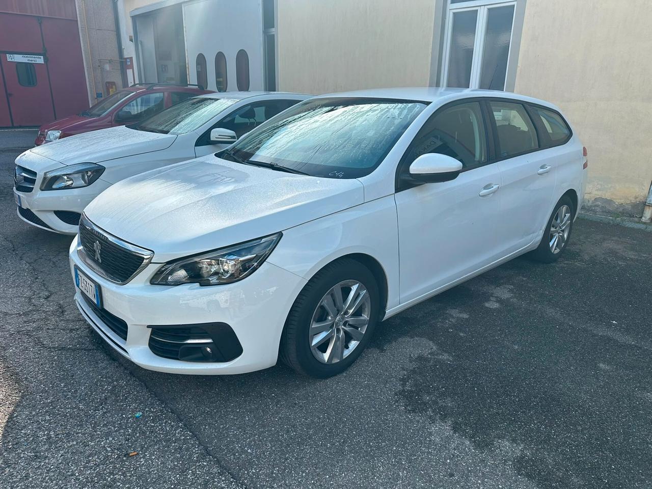 Peugeot 308 BlueHDi 100 S&S SW Business