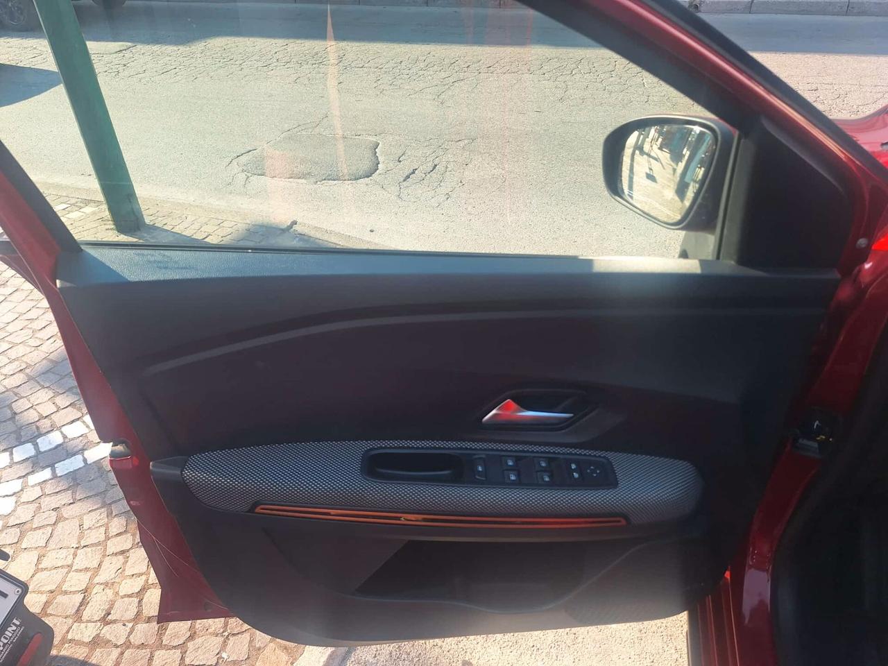 Dacia Sandero Stepway 1.0 TCe ECO-G Essential