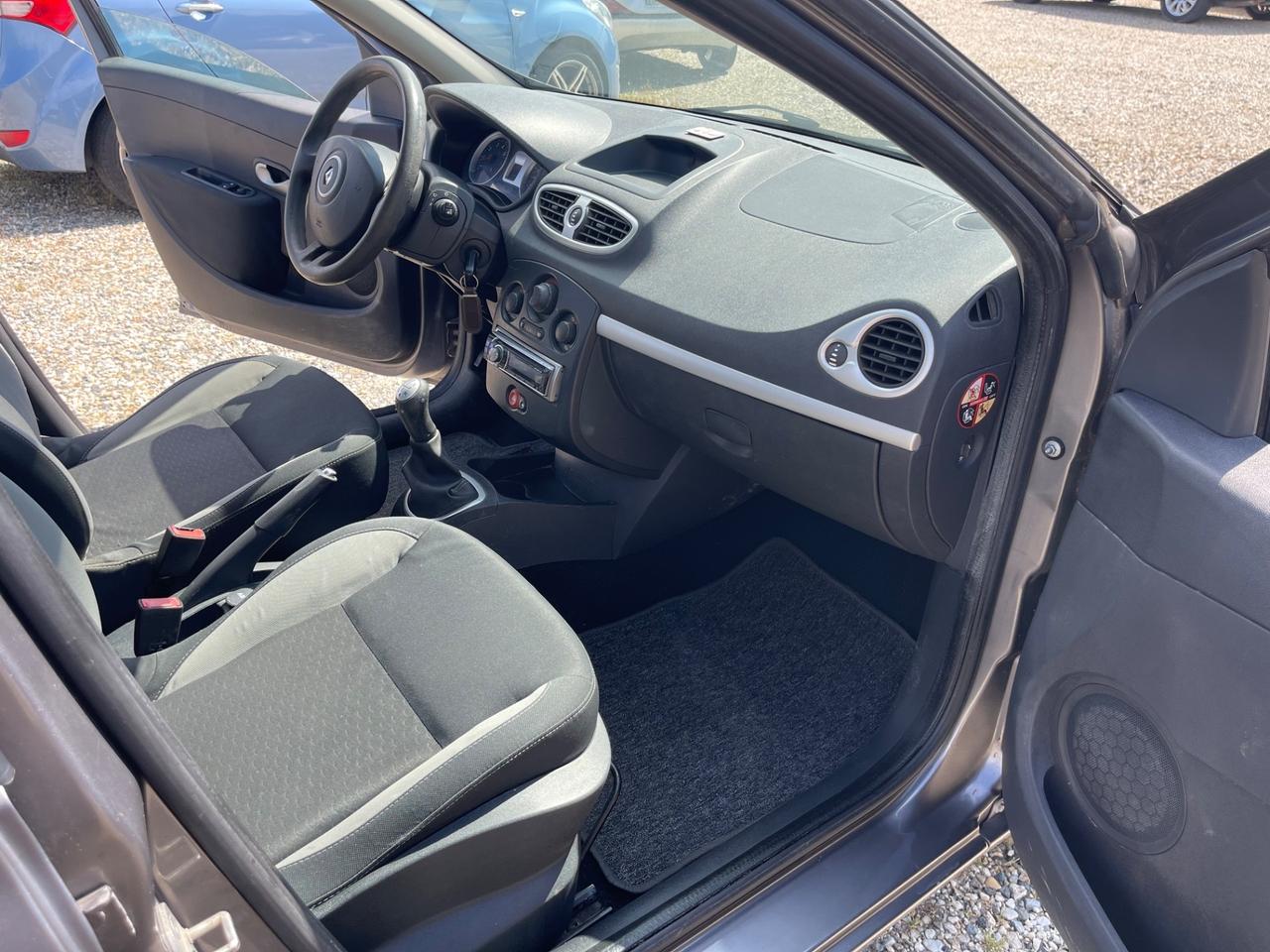 Renault Clio 1.2 16V 5 porte Confort