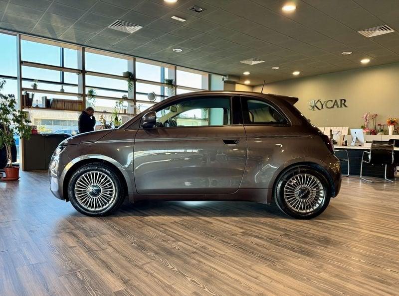 FIAT 500 500e 3+1 42 kWh Icon +