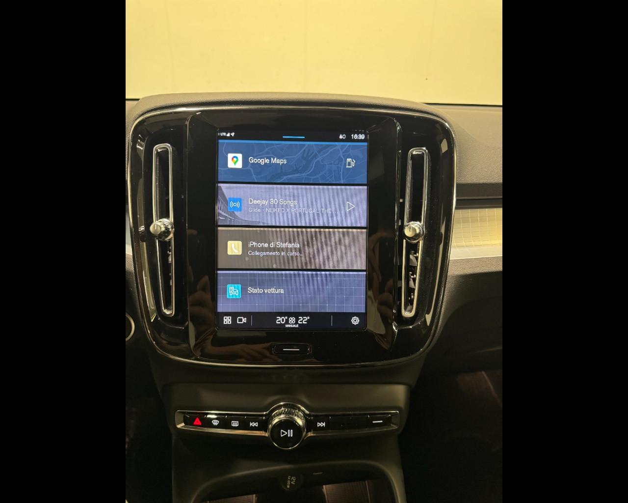 VOLVO XC40 CORE B3 AUTO