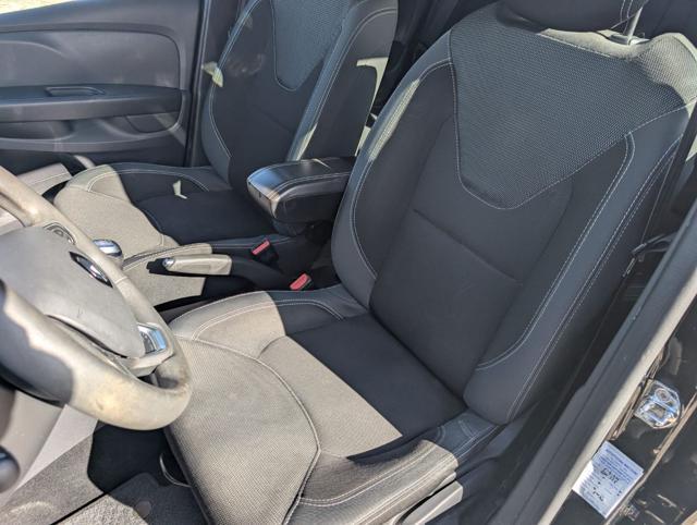 RENAULT Clio Clio 1.2 16v 5P Business 75cv