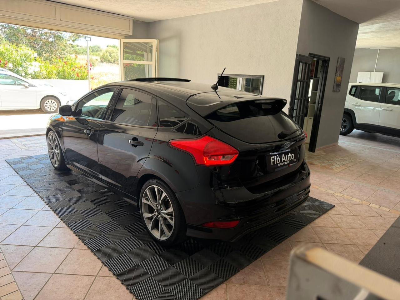 Ford Focus 1.5 TDCi (Diesel) 120cv ST-Line