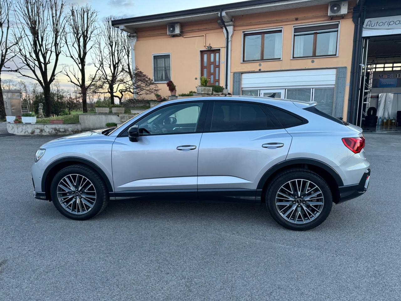 Audi Q3 SPB 35 TFSI S tronic line edition