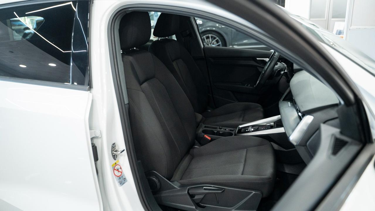 Audi A3 SPB 35 TDI S TRONIC SPORT BLACK EDITION NAVI FULL