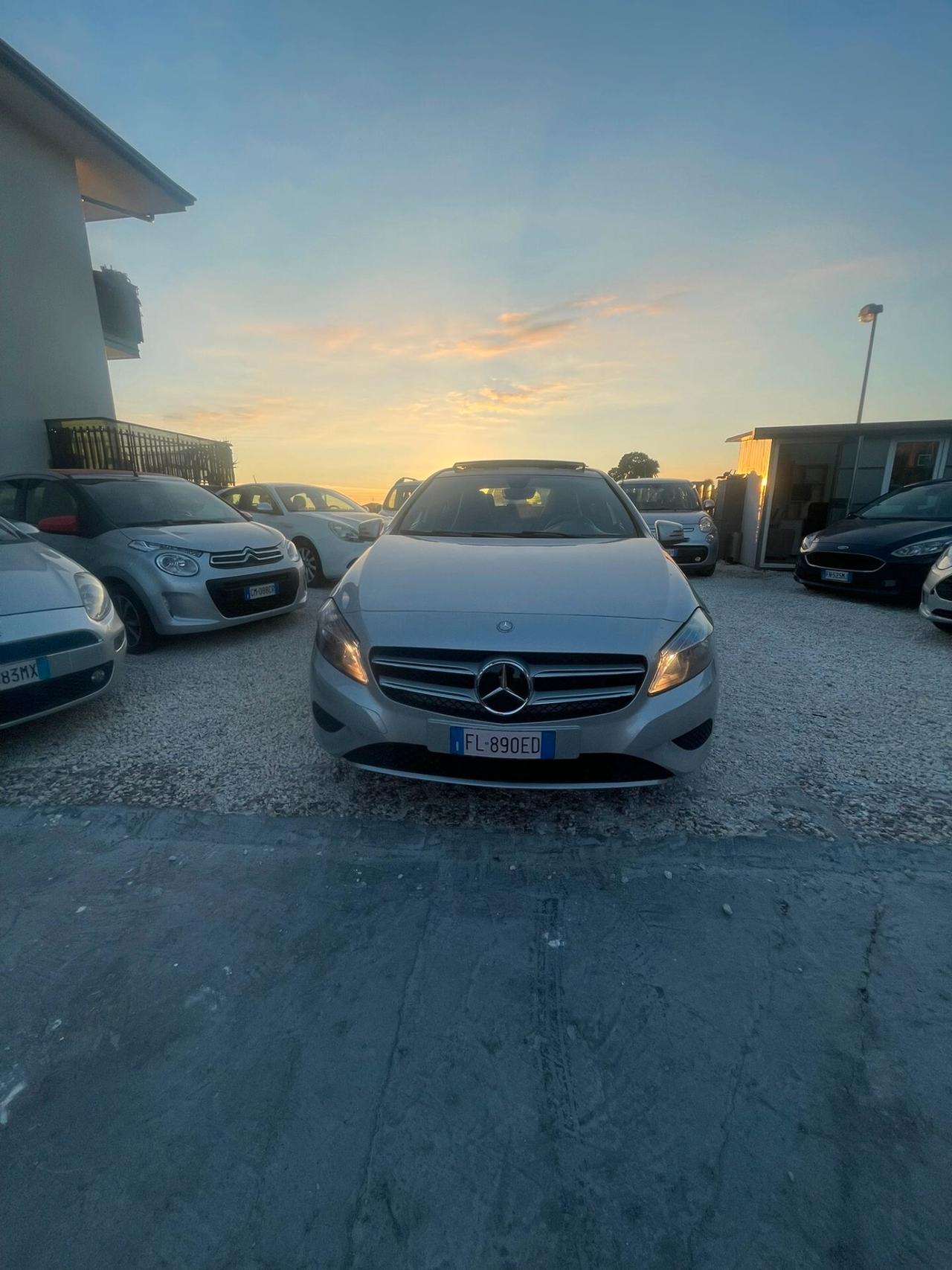 Mercedes-benz A 180 DARK NIGHT EDITION