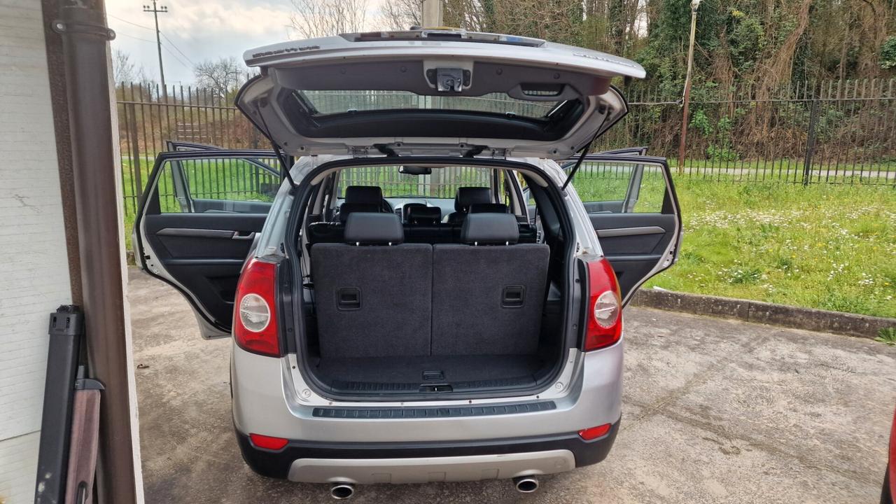 Chevrolet Captiva 2.0 VCDi LT 7 POSTI