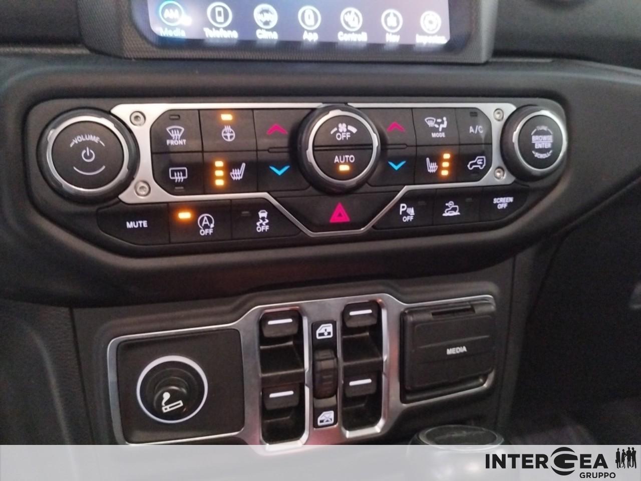 JEEP Gladiator 3.0 V6 Overland 4wd auto