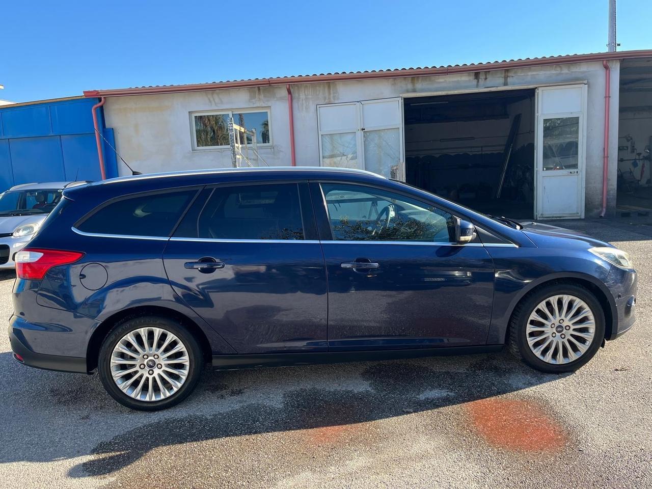 Ford focus s.w-1.6 tdci-full-2012