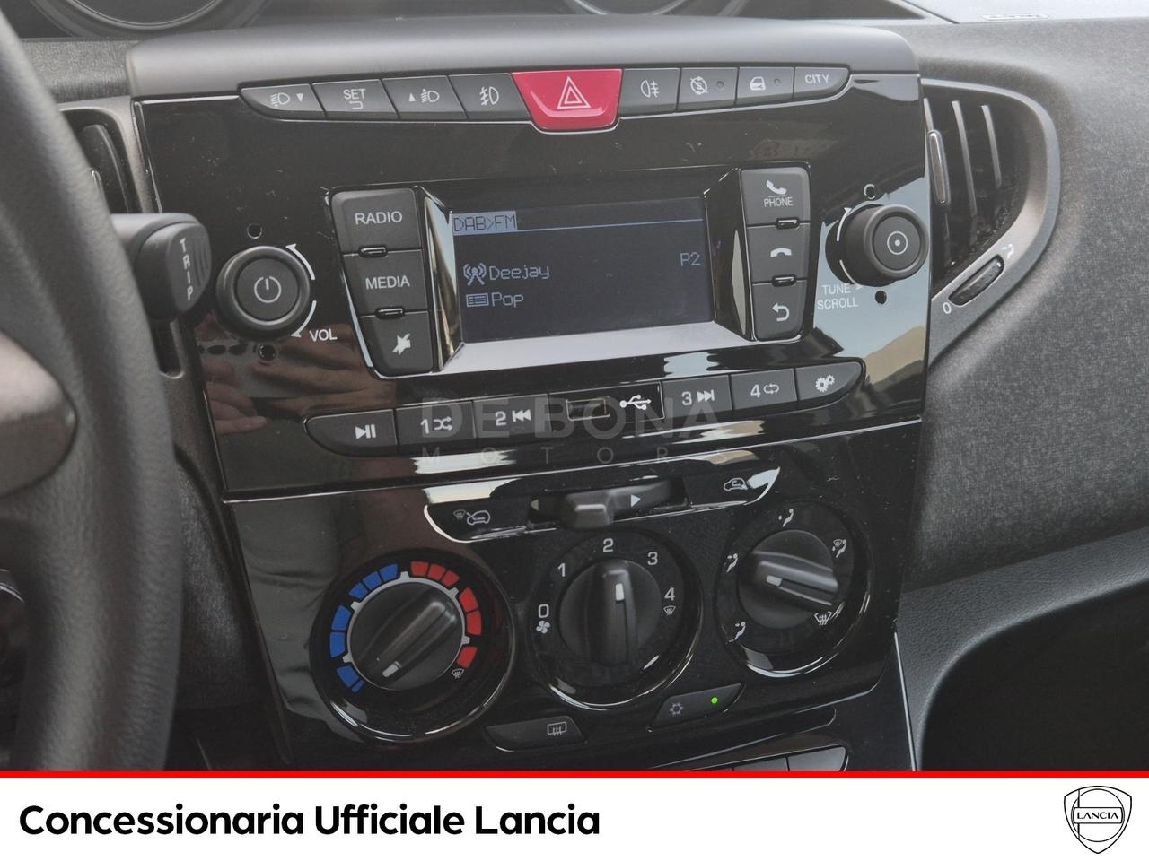 Lancia Ypsilon 1.0 firefly hybrid gold s&s 70cv