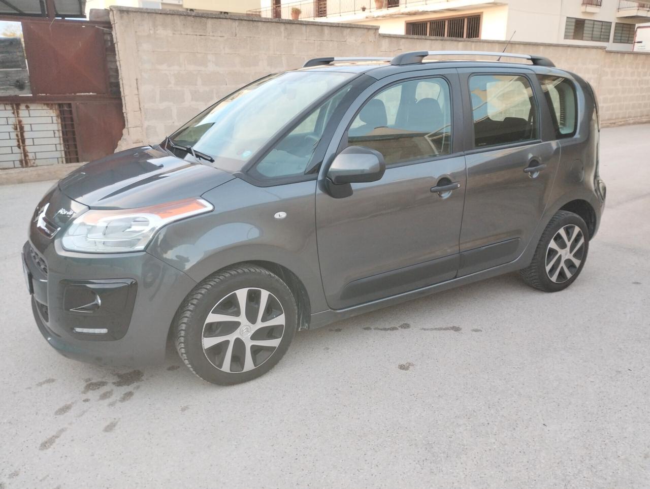 Citroen C3 Picasso 1.6 HDi 92 Seduction . Autocarro N1