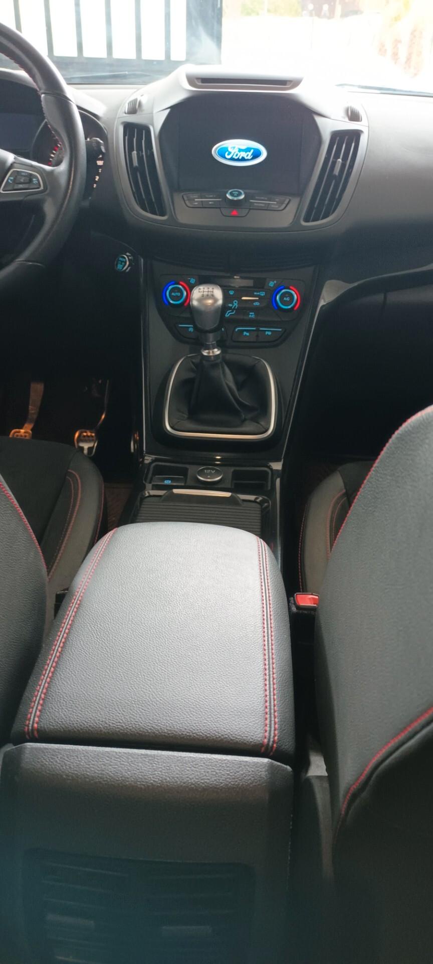 Ford Kuga 1.5 EcoBoost 120 CV S&S 2WD ST-Line