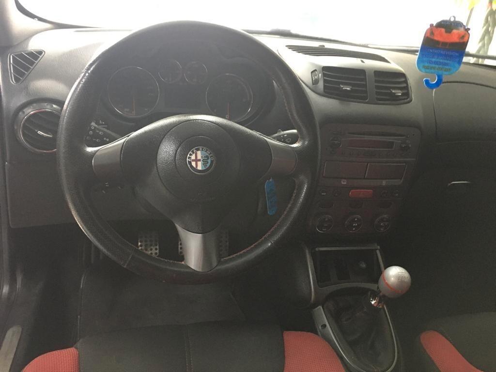 Alfa Romeo GT 1.9 JTDM 16V Black Line