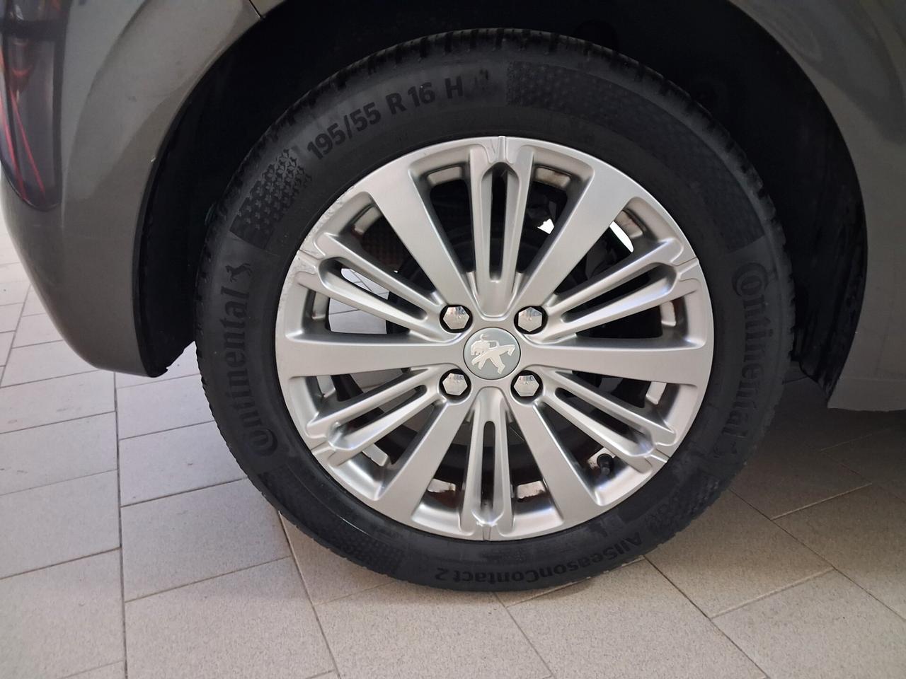 Peugeot 208 PureTech 82 Stop&Start 5 porte Allure