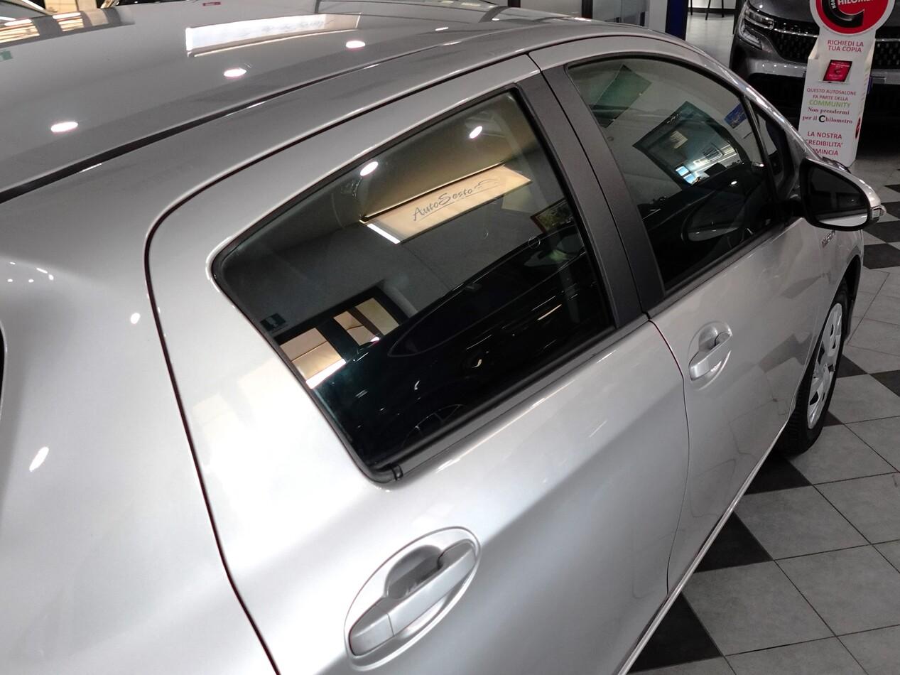 Toyota Yaris 1.5 BZ 73 CV HYBRID BUSINESS