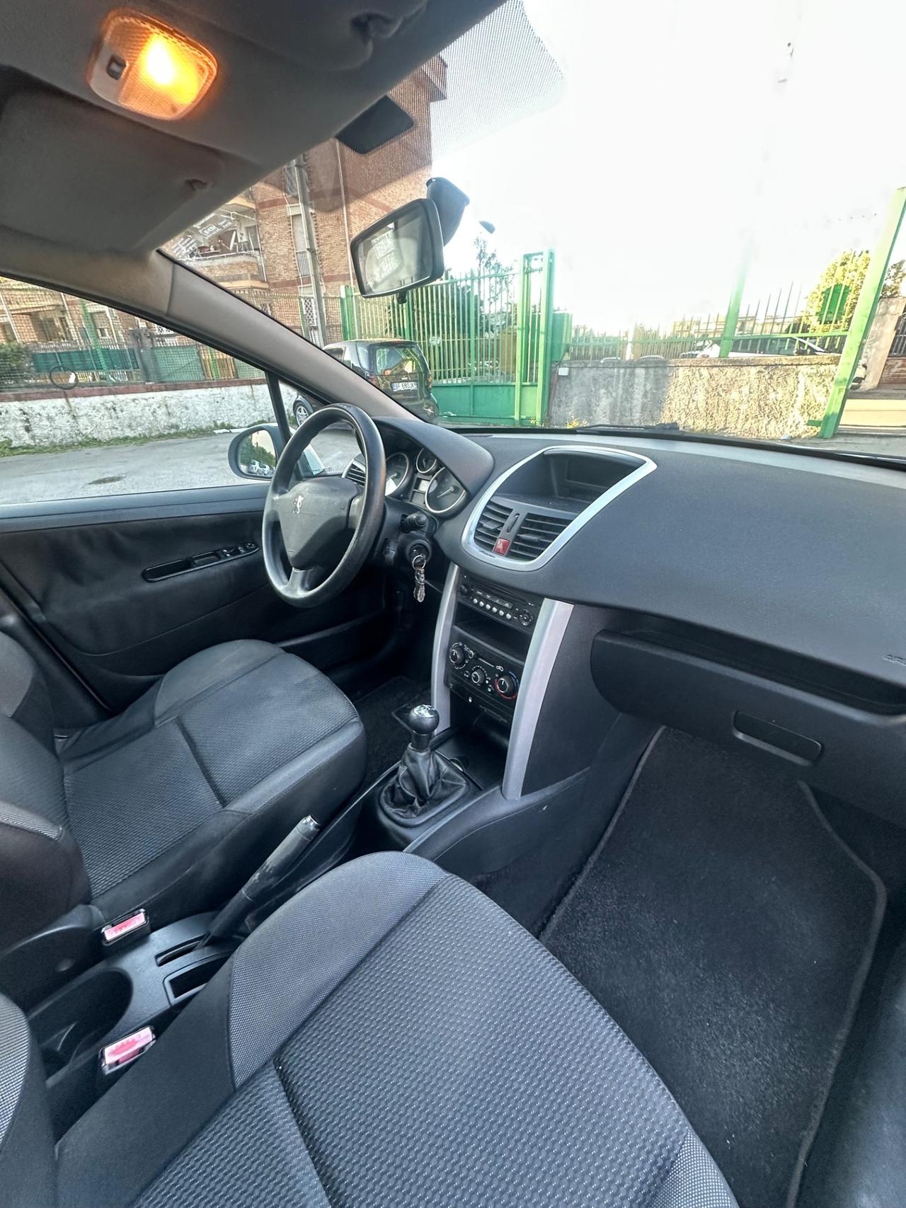 Peugeot 207 Plus 1.4 8V 75CV 5p. ECO GPL