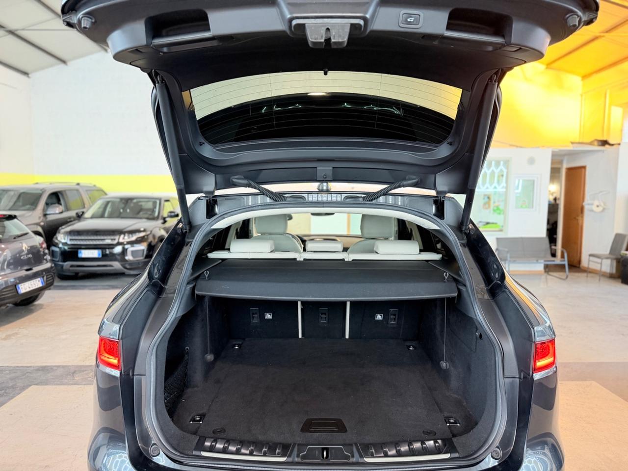 Jaguar F-Pace 2.0 D 180 CV AWD . Portfolio 2019