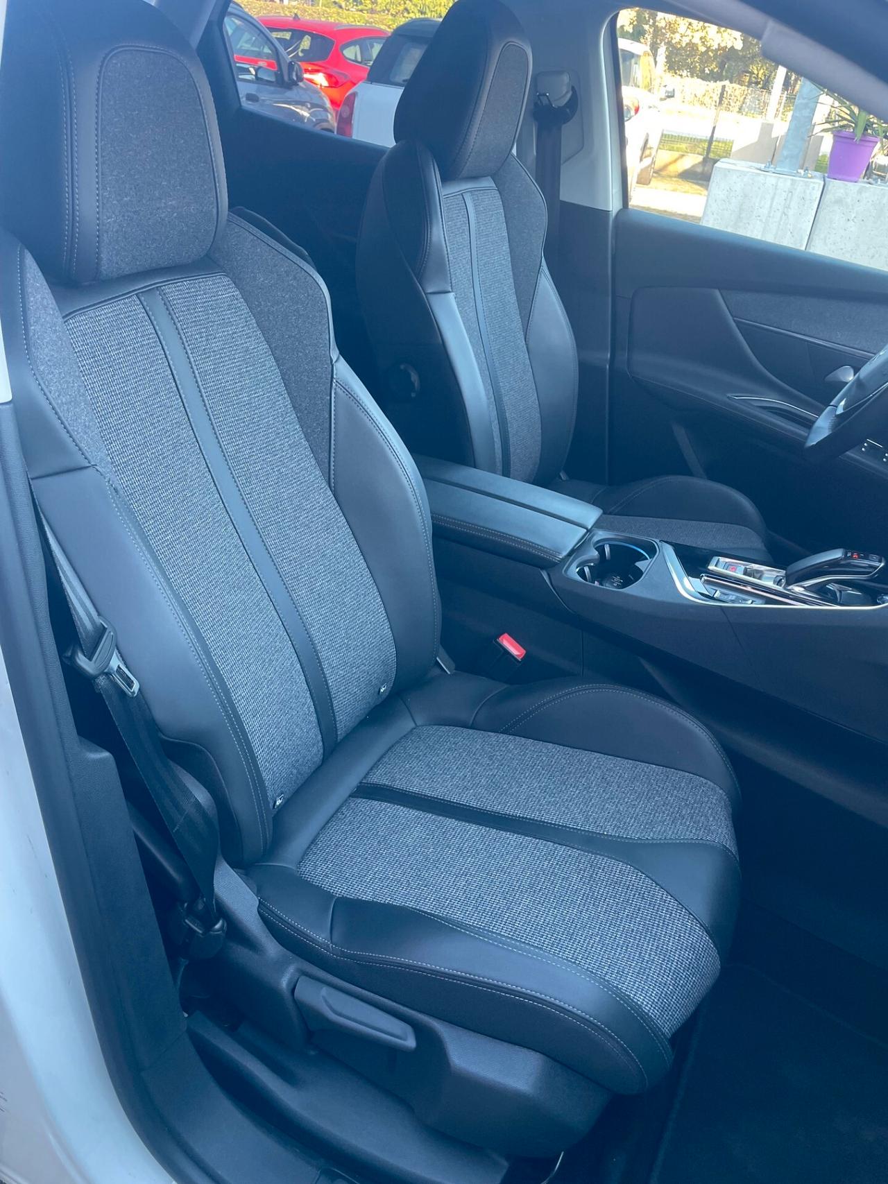 Peugeot 3008 Hybrid 225 e-EAT8 Allure