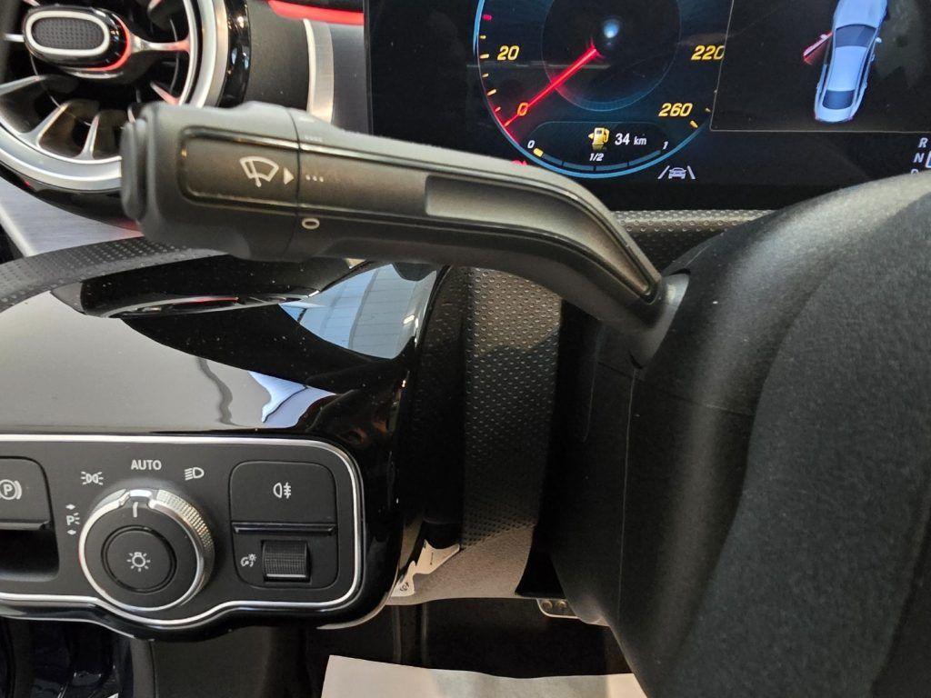 Mercedes-Benz CLA 200 d Automatic Premium + Tetto