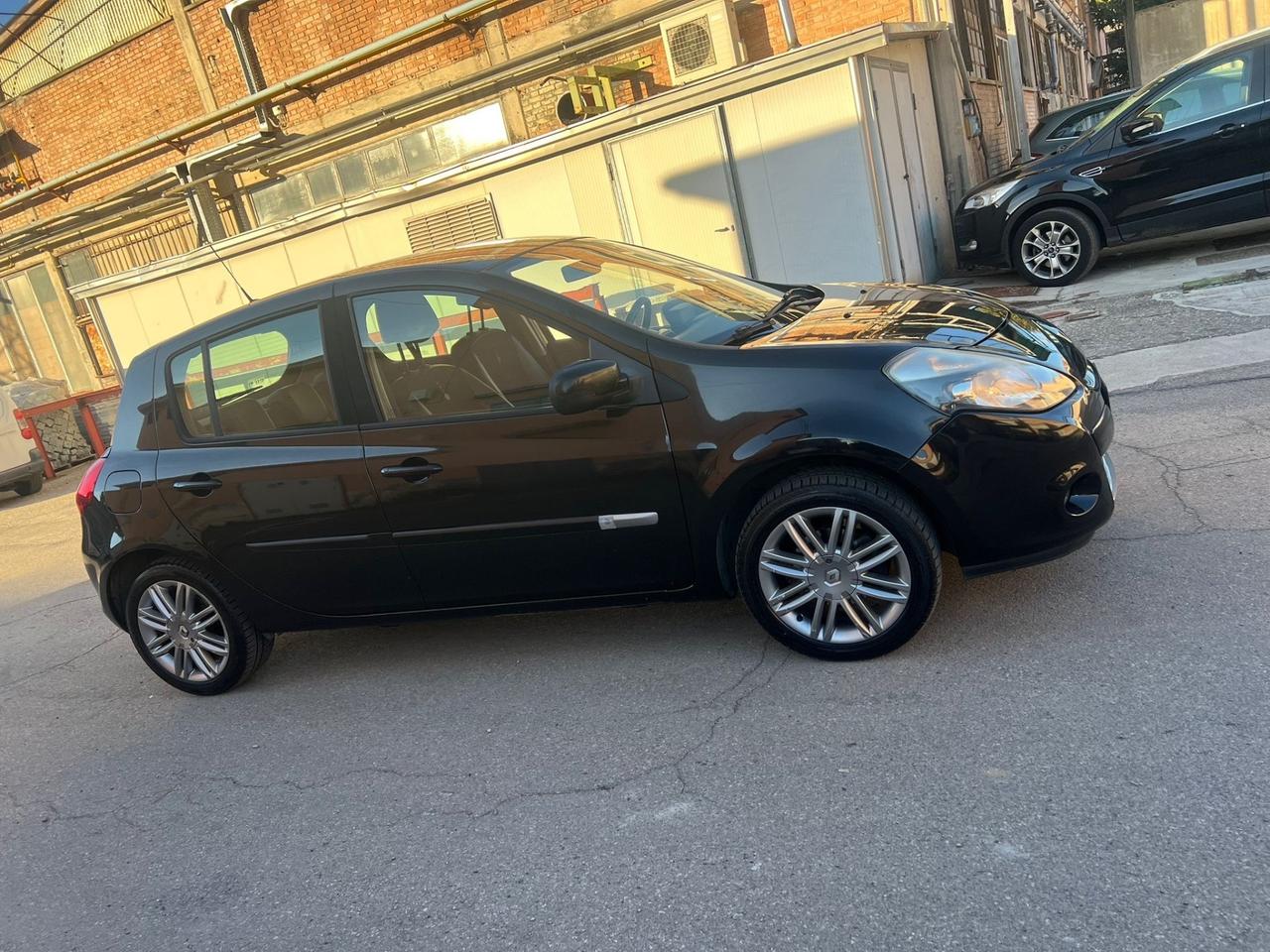Renault Clio 1.2 16V 5 porte GPL Dynamique