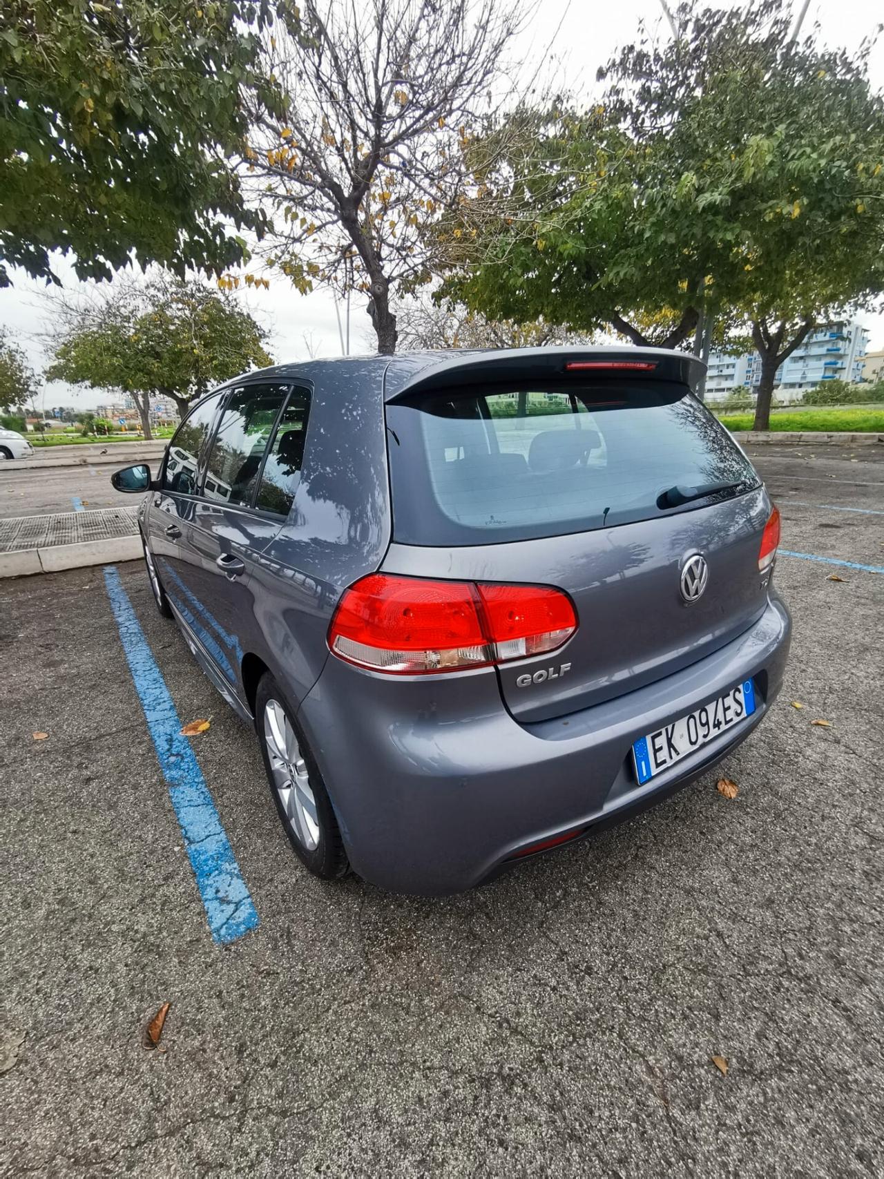 Volkswagen Golf 1.6 TDI 5p. Comfortline - 2011