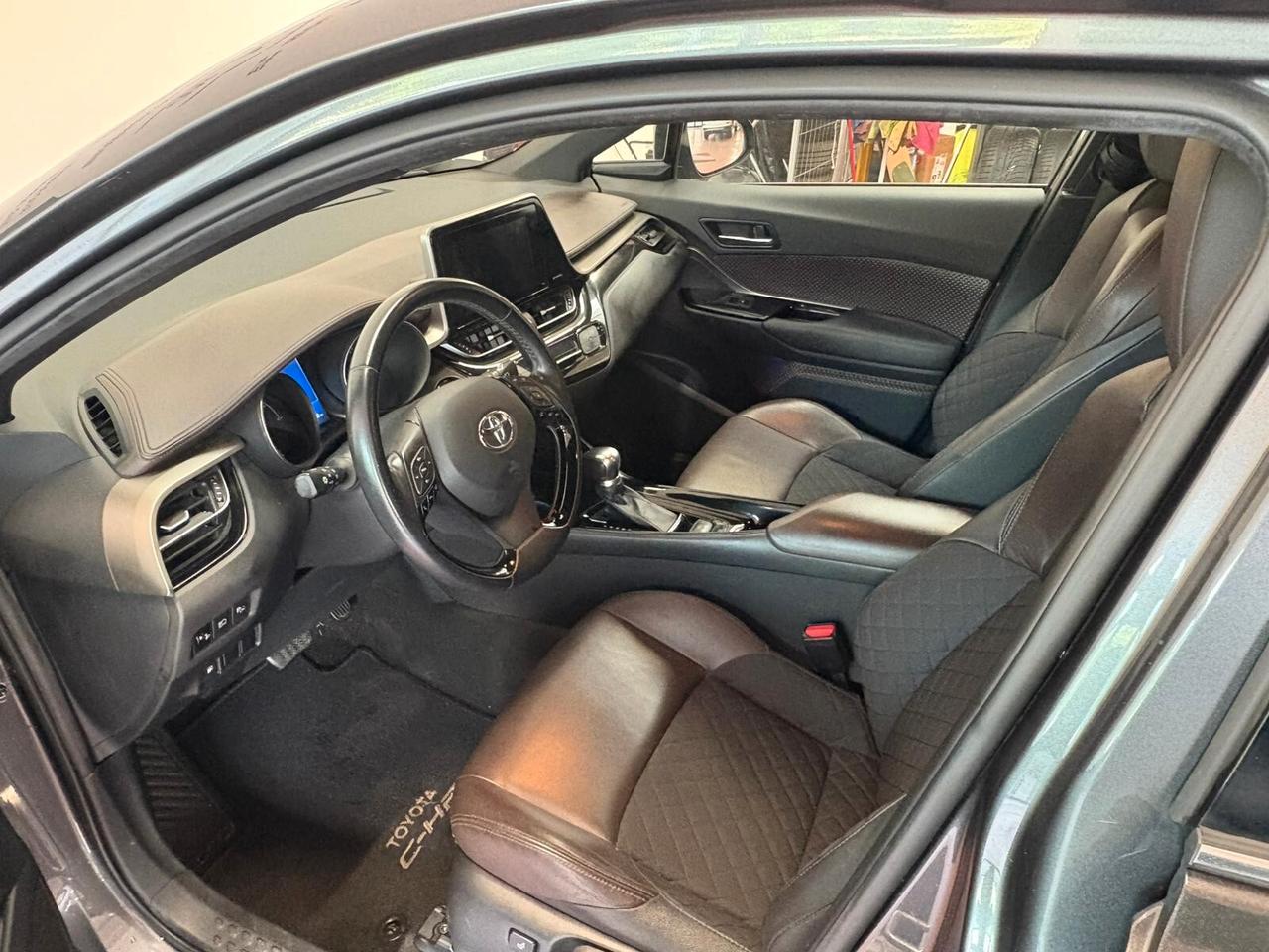 TOYOTA C-HR HYBRID benz. Elettrica 1.8 CV 98 Km 67 632 garanzia 12 mesi