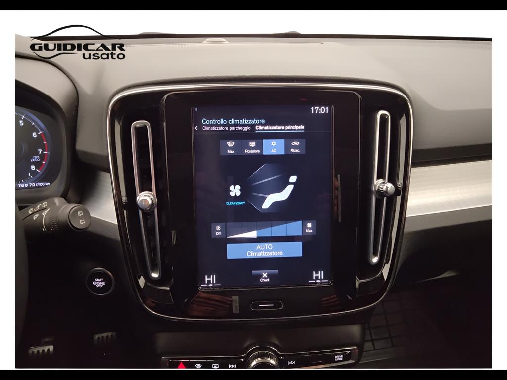 VOLVO XC40 - XC40 1.5 t2 Momentum Core my21