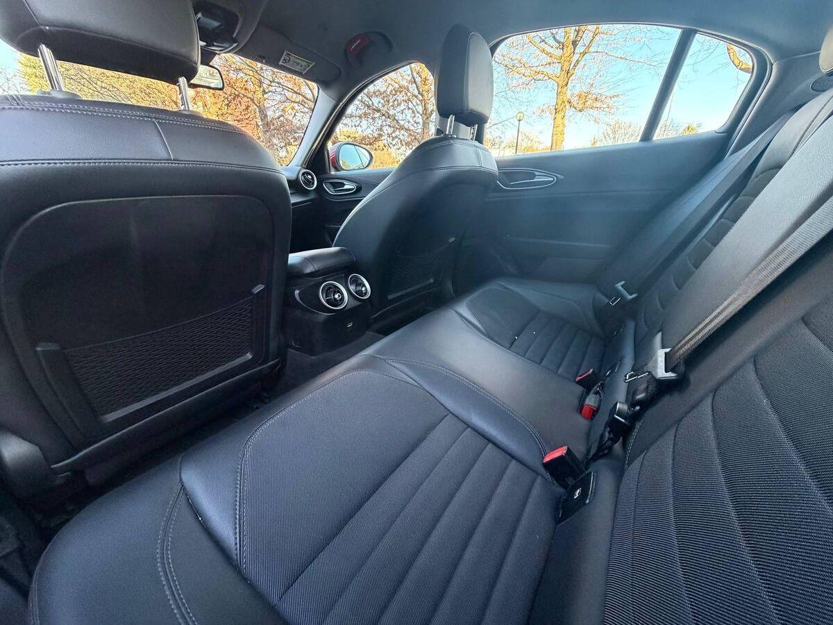 Alfa Romeo Giulia 2.2 t Giulia 150cv