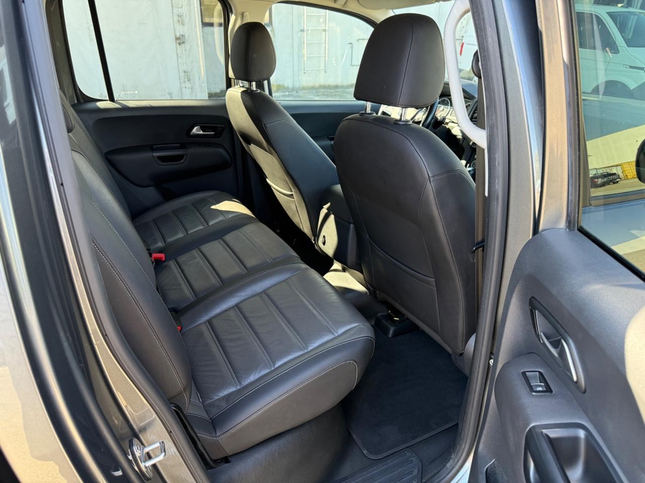 Volkswagen Amarok 3.0 V6 TDI 4MOTION BMT permanente aut. DC Aventura