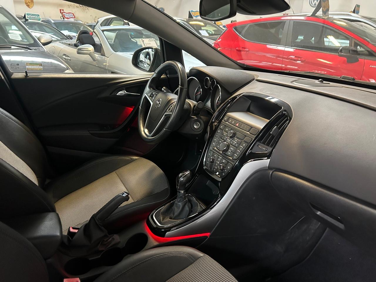 Opel Astra 1.4 Turbo 140CV 4 porte GPL Tech Cosmo