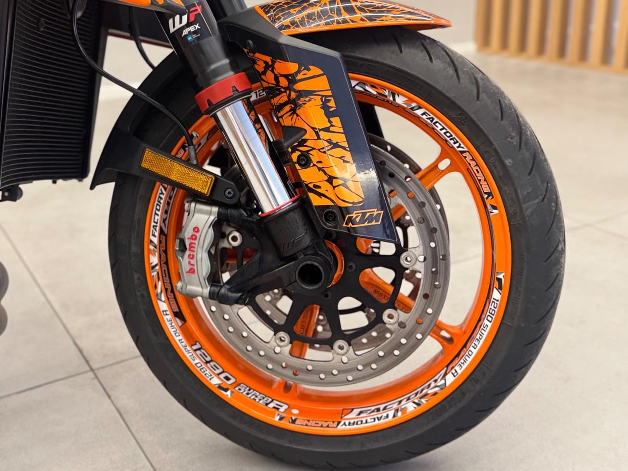 KTM SUPERDUKE 1290 R SCARICO AKRAPOVIC