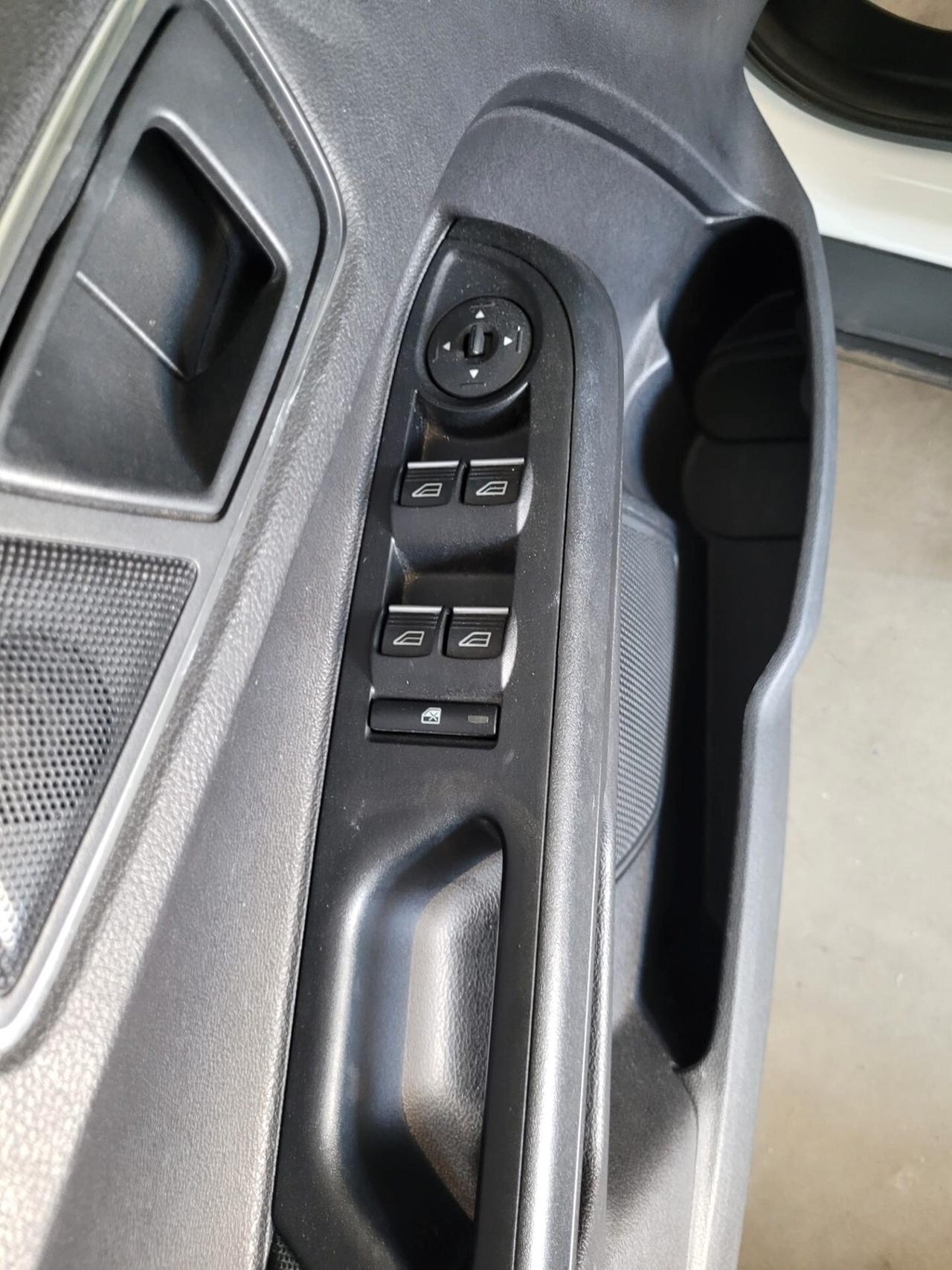 Ford B-Max 1.4 90 CV GPL Titanium