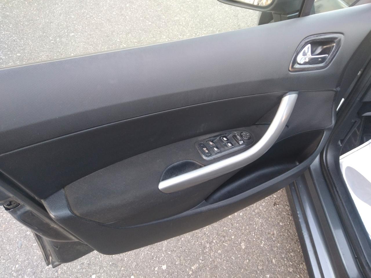 Peugeot 308 1.6 HDi 110CV SW 7posti xneopatentati