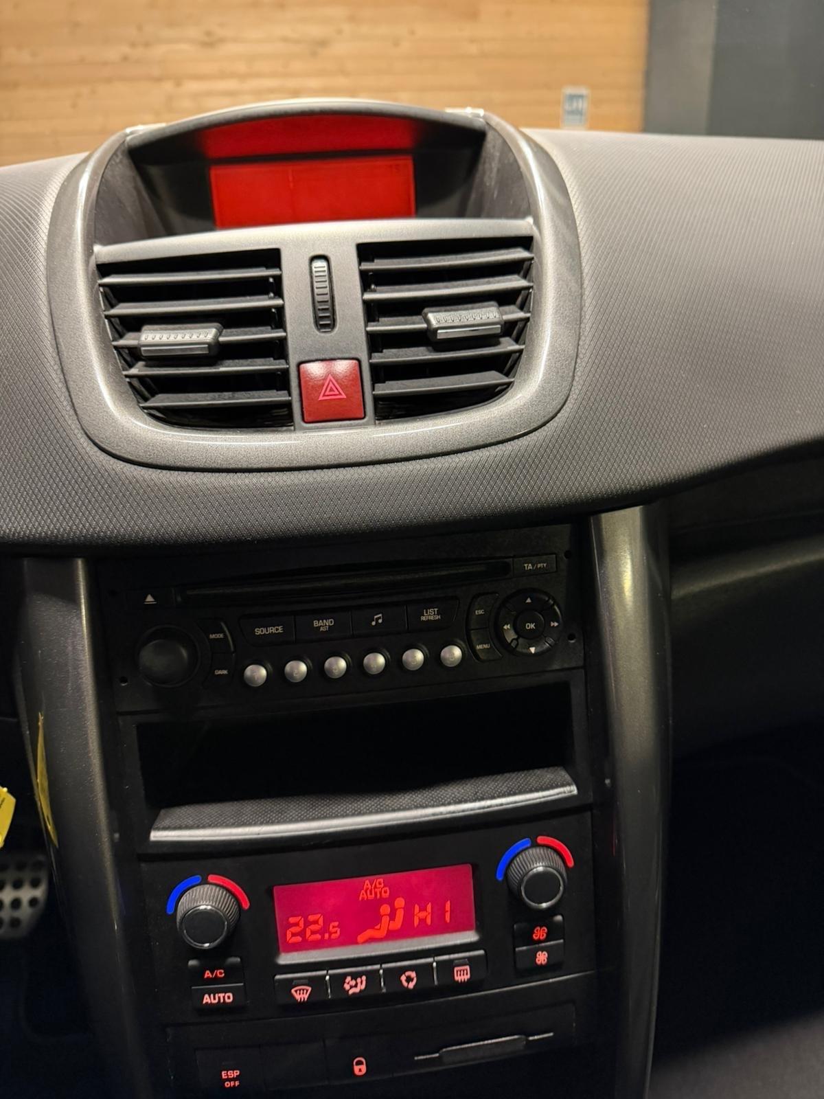 Peugeot 207 1.6 THP 174 3p. Gti