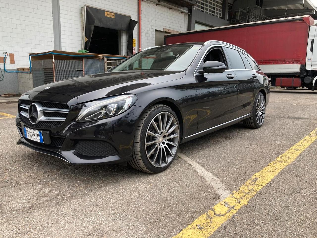 MERCEDES C220 D