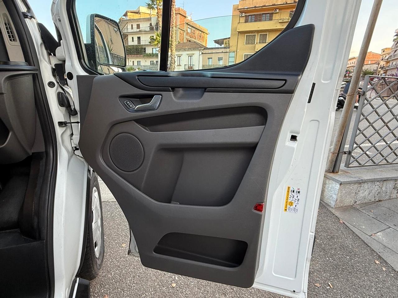 Ford Transit Custom Transit Custom 310 2.0 TDCi 9 POSTI