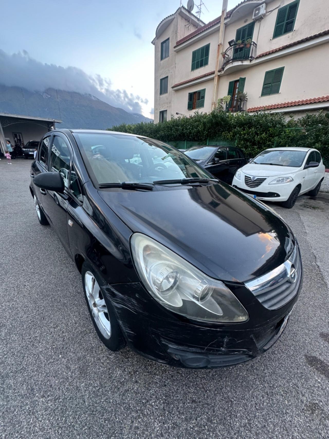 Opel Corsa 1.2 5 porte Cosmo