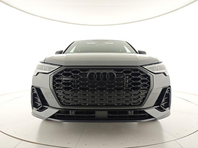 AUDI Q3 40 TDI quattro S tronic Identity Black - TETTO!