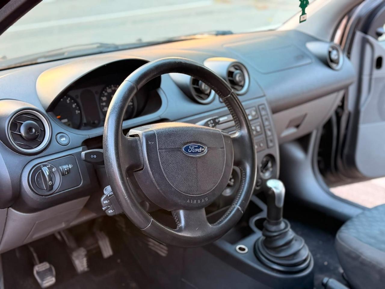 Ford Fiesta 1.4 16V 5p. Zetec