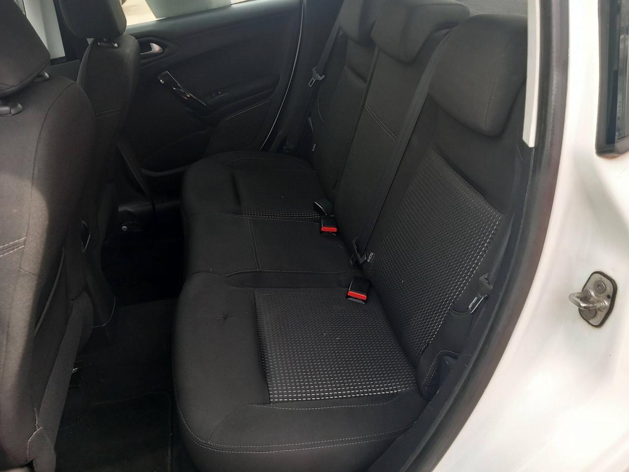 Peugeot 208 PureTech 82 5p. GPL Allure FULL OPTIONAL TENUTA PARI AL NUOVO NAVI SENSORI XENO LED