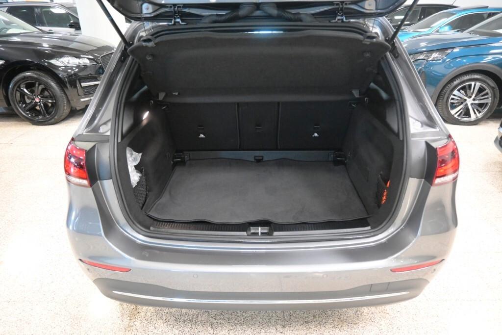MERCEDES-BENZ B 180D 115CV 6M. BUSINESS SOLUTION ( FARI LED - PELLE - CRUISE - NAVI PREMIUM - PARK ASSIST - TELECAMERA POST. )