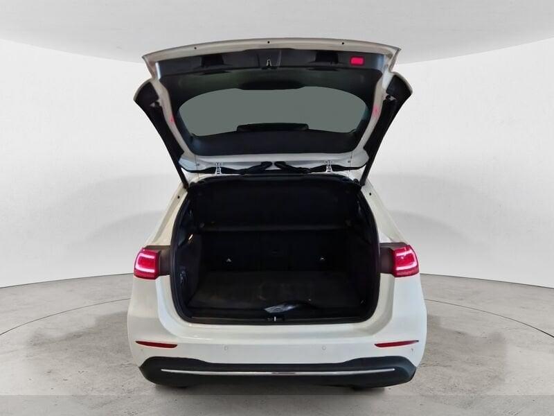 Mercedes-Benz Classe B B 180 Automatic Business Extra FINO A 3 ANNI DI GARANZIA KM ILLIMITATI PARI ALLA NUOVA