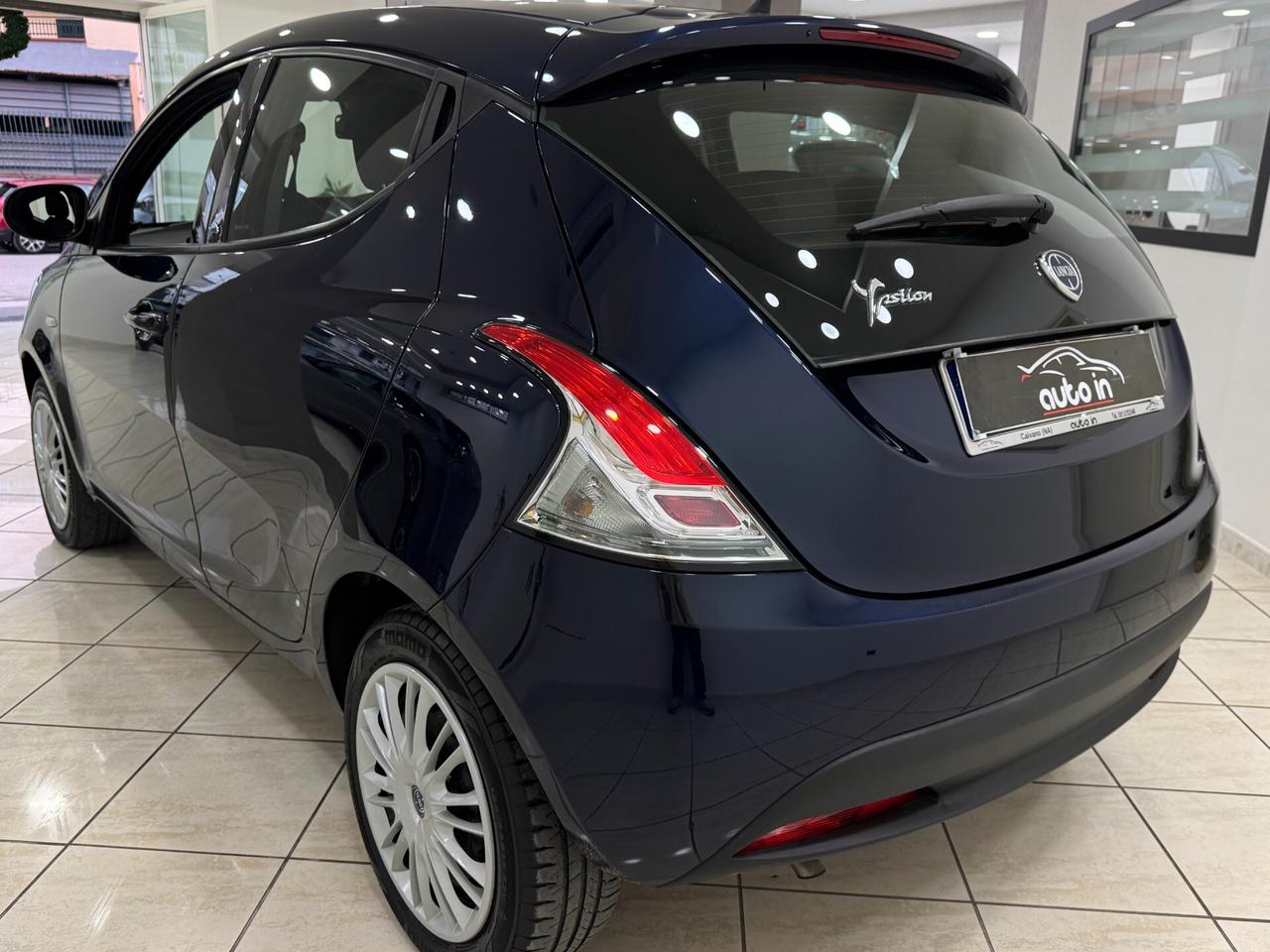 Lancia Ypsilon 1.2 69 CV GPL Ecochic Elefantino Blu